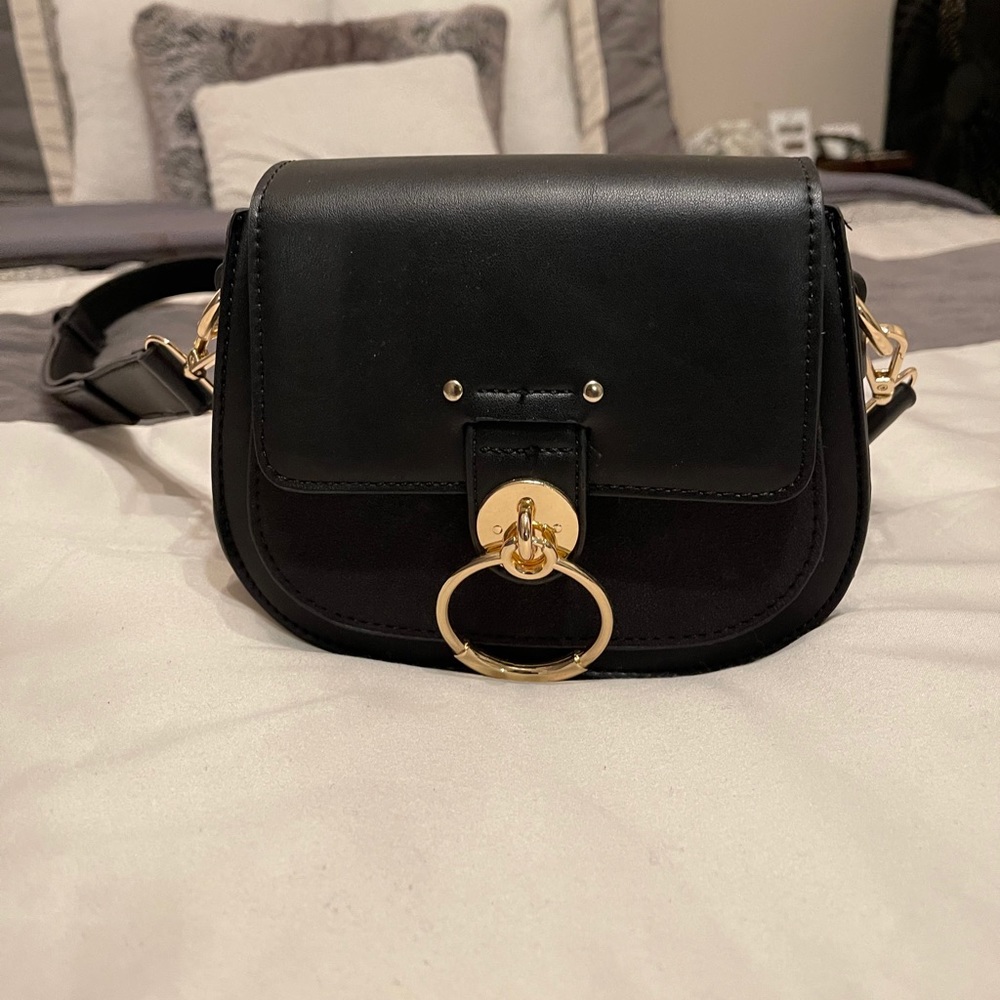 Express crossbody bag